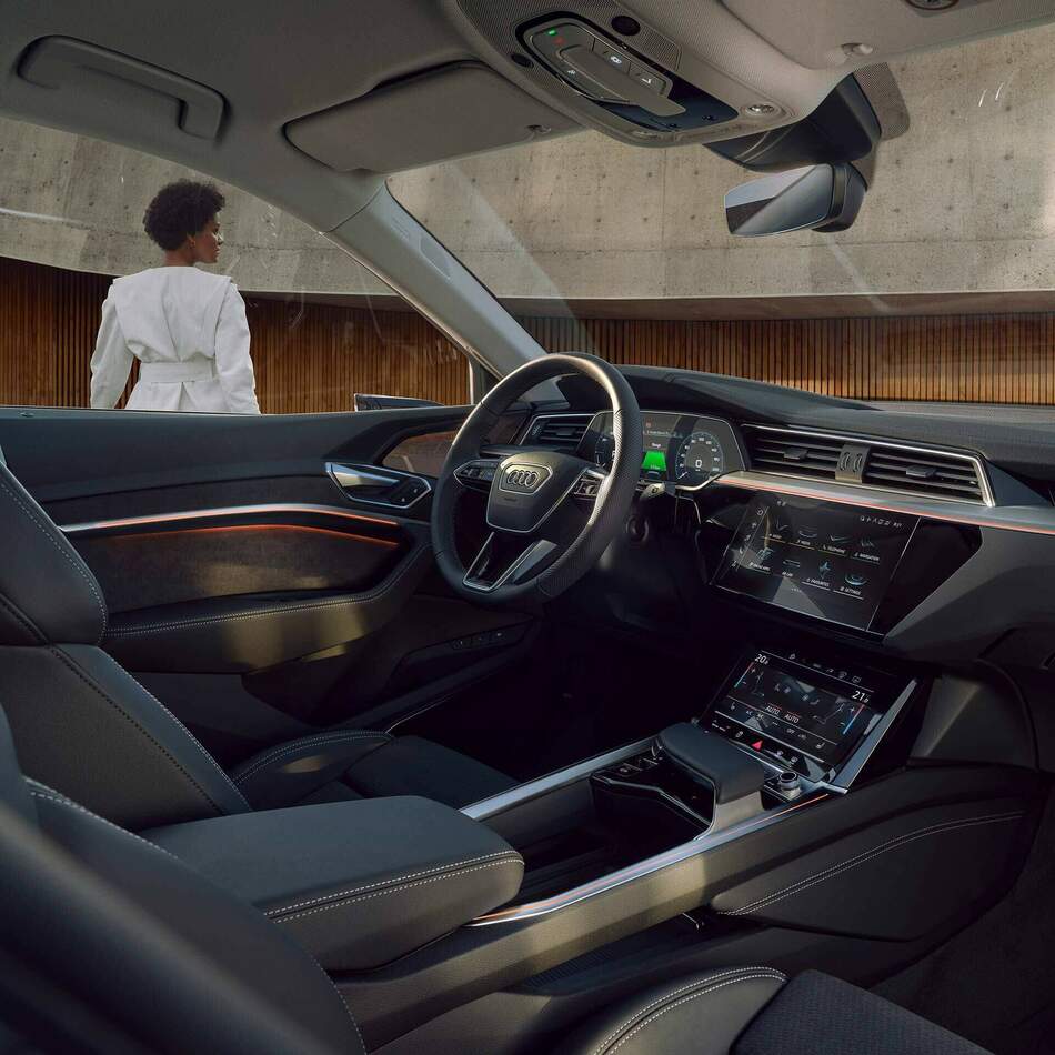 Conheça o Audi Q8 e-tron 2024 em cada detalhe
